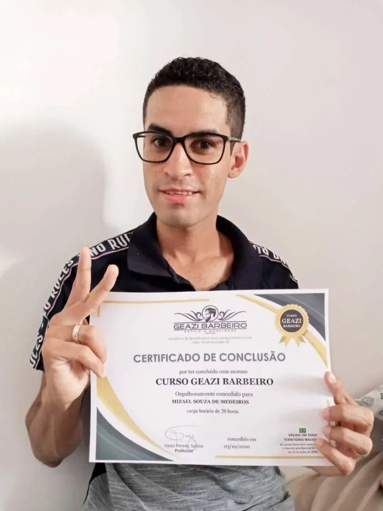Capa: Curso Geazi Barbeiro: Baixar Agora Para Dominar Cortes e Gestão