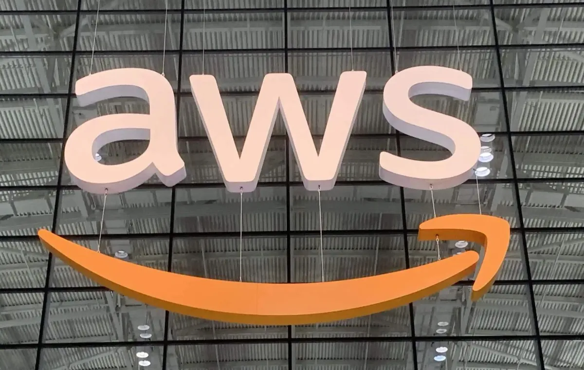 Capa: Baixar Certificação AWS Solutions Architect SAA-C02: Guia Completo