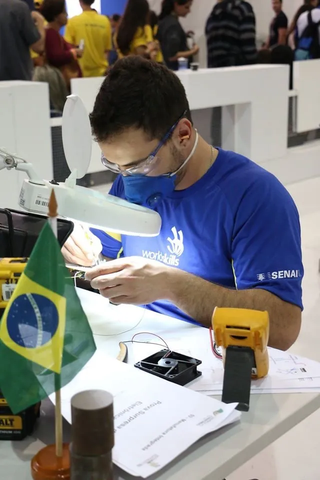 Capa: Baixe Agora: Dr Tech Manutenção Eletrônica Completo