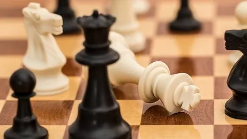 Capa: Baixar Curso Xadrez Adriano Ramazzotte: Do Zero à Competição